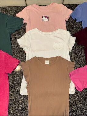 Girls bundles Zara, Gap ,old navy, primark , champion, Disney, Uniqlo shirt